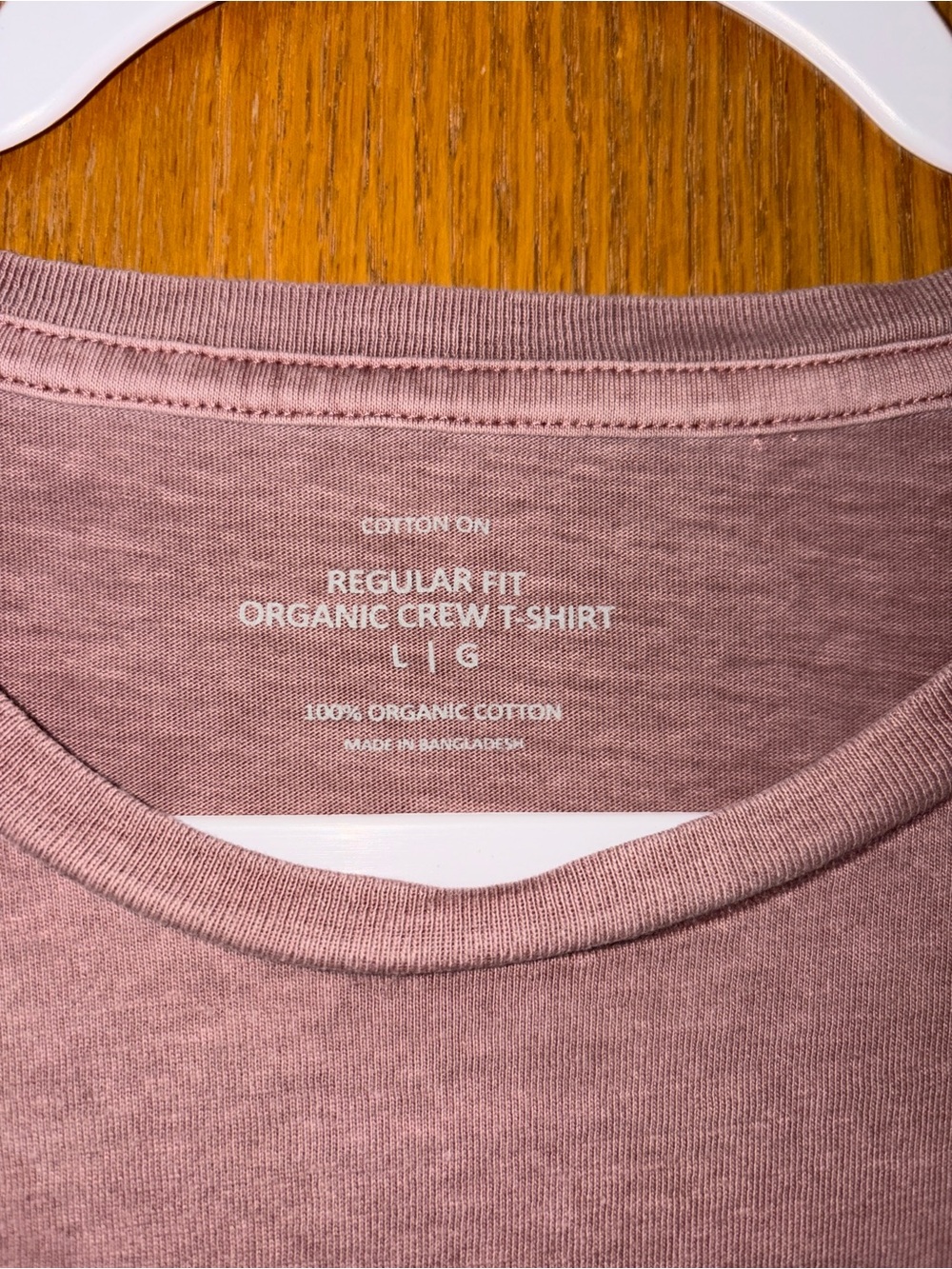 Cotton On Men's Regular Fit Crew T-Shirt in Dusty Rose